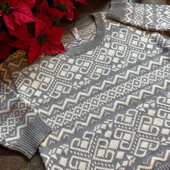 Alya Fair Isle Crew Neck Sweater (NEW) - Picture 2 of 13